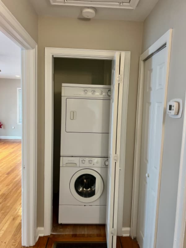 Building Photo - 3534 Maryvale Dr