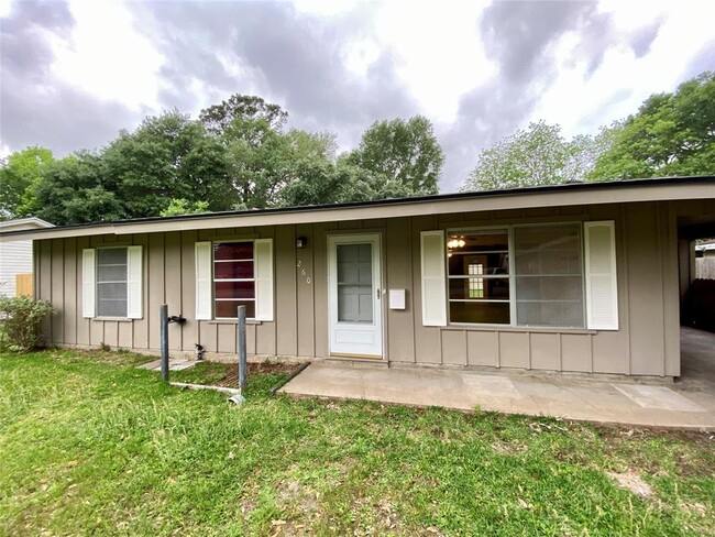 Building Photo - 260 Bradford Dr