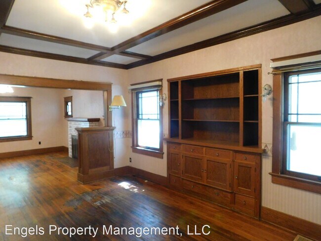 Building Photo - 5 br, 2 bath House - 524 W 4th