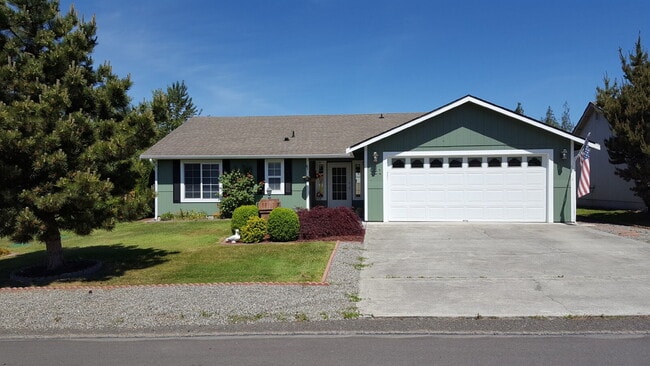 Primary Photo - 2+ bed, 2 bath home in Sun Meadows, Sequim