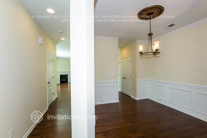 Building Photo - 6036 Thorburn Way