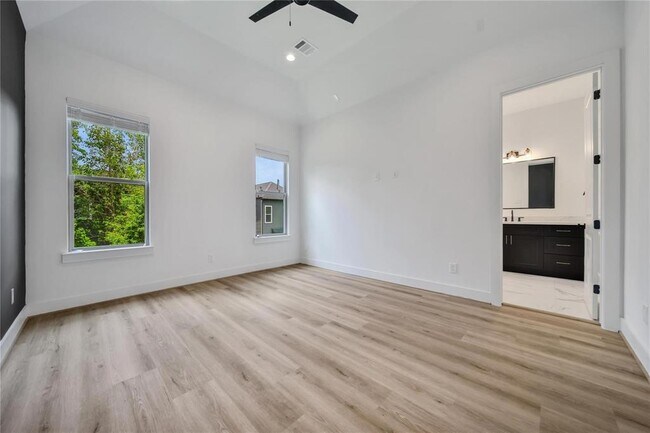Building Photo - 1506 Ryon St