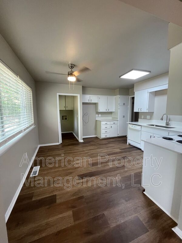 Building Photo - 7217 E 55th Pl