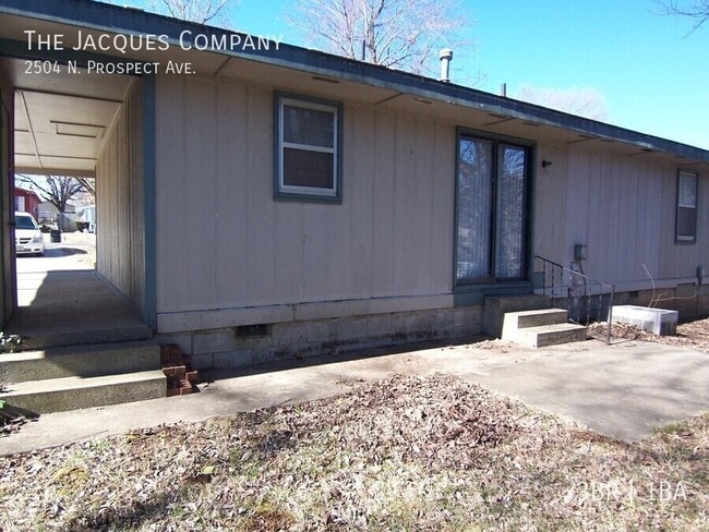 Building Photo - 2504 N Prospect Ave