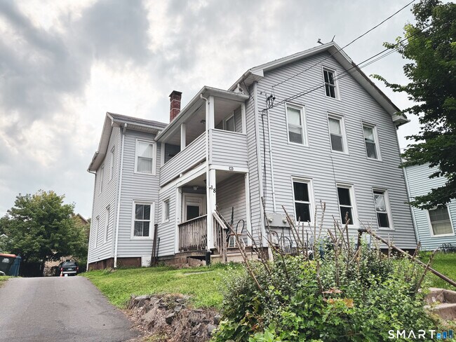 Building Photo - 18 S 1st St