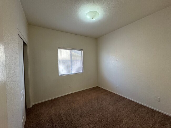 Building Photo - 3 BEDROOM IN SAN TAN RANCH IN GILBERT