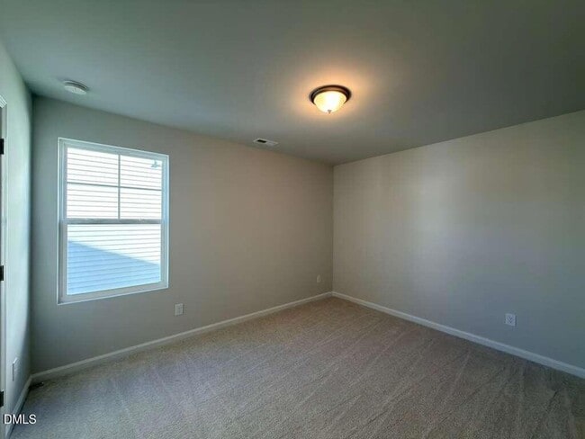 Building Photo - 2007 English Saddle Ln