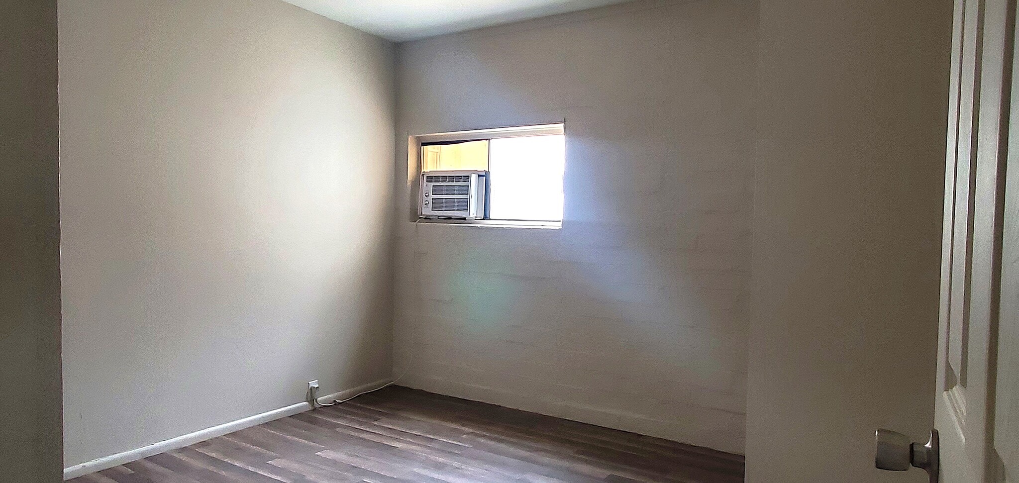 Building Photo - 1205 W Center St