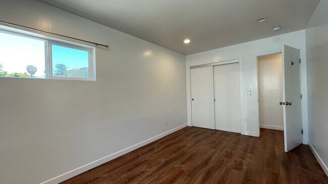 Building Photo - Large 6- Bedroom, 3-Bathroom home in San Luis Obispo