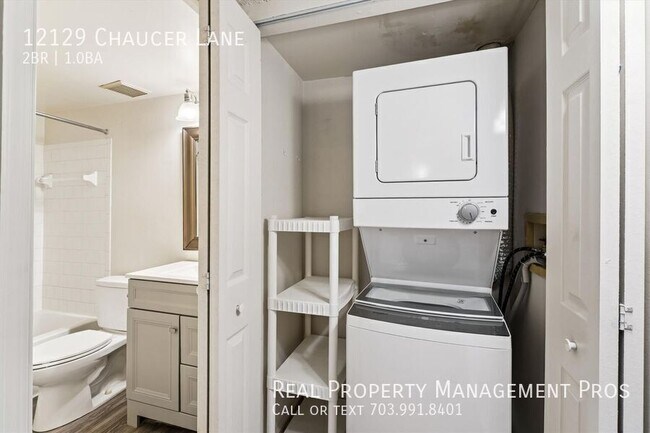 Building Photo - 12129 Chaucer Ln