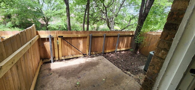 Building Photo - 3820 Coates Cir