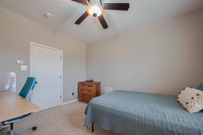 Building Photo - 503 Weisinger Dr