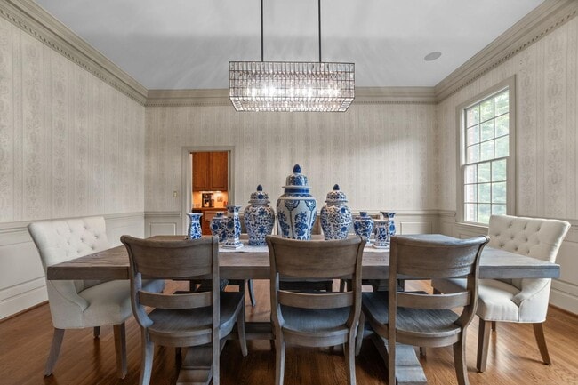 Building Photo - 450 Cox Rd