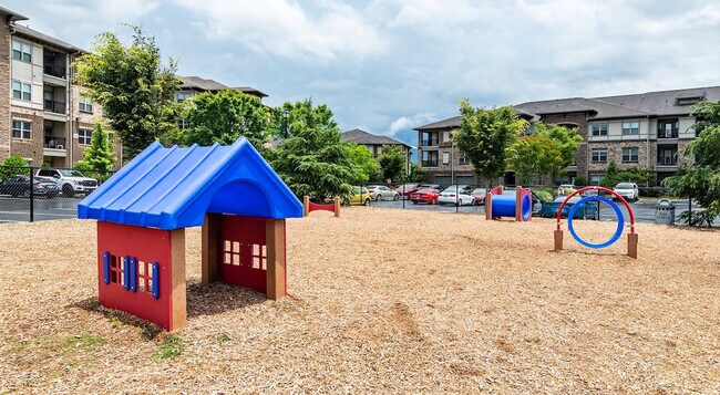 Building Photo - 300 Venue Wy