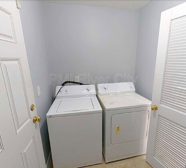 Building Photo - 6312 Courtney Crest Ln