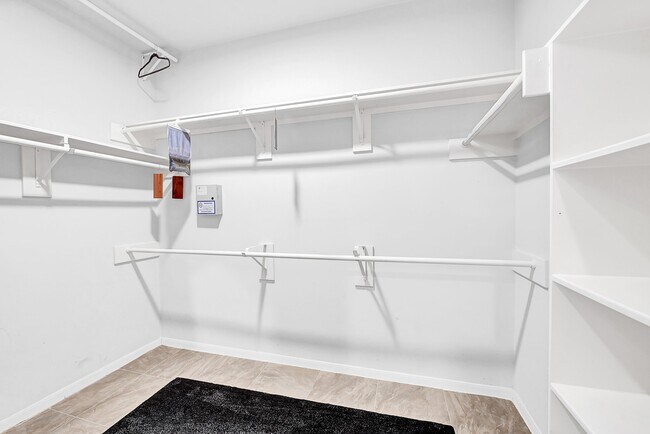 Building Photo - 8307 Summer Reef Dr