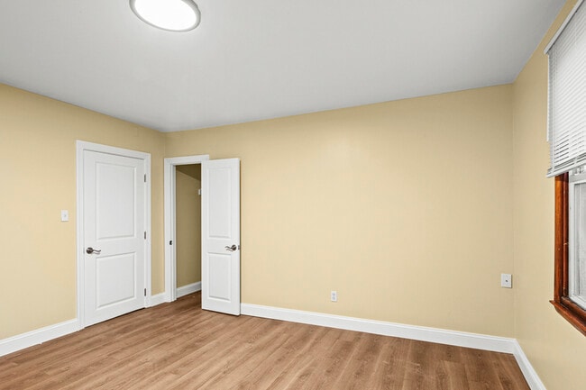 Building Photo - 35 Third Avenue - 3