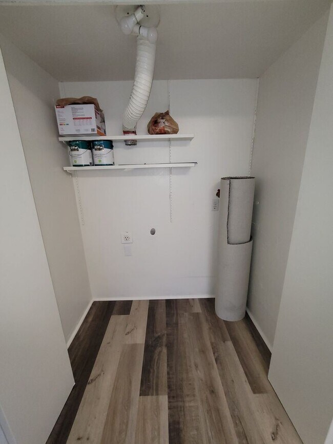 Building Photo - 2 br, 2 bath House - 7734 La Mancha Way