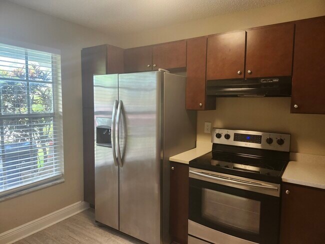 Building Photo - 2912 Westmoreland Ct