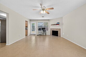 Building Photo - 11902 Rolling Stream Dr