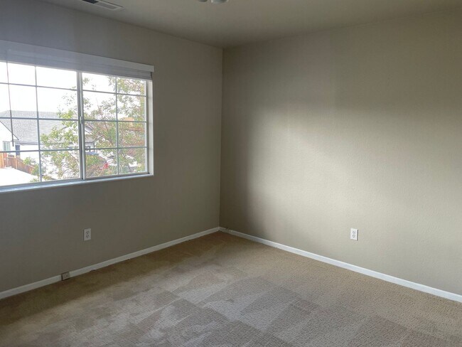 Building Photo - 8024 Moss Creek Dr