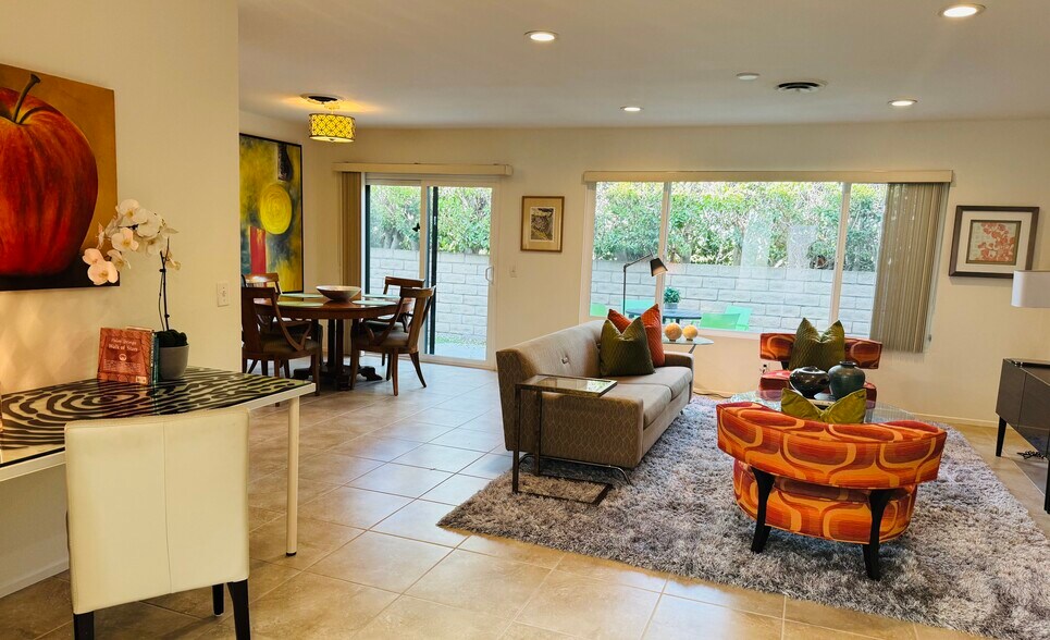 Building Photo - 1486 E Palm Tree Dr