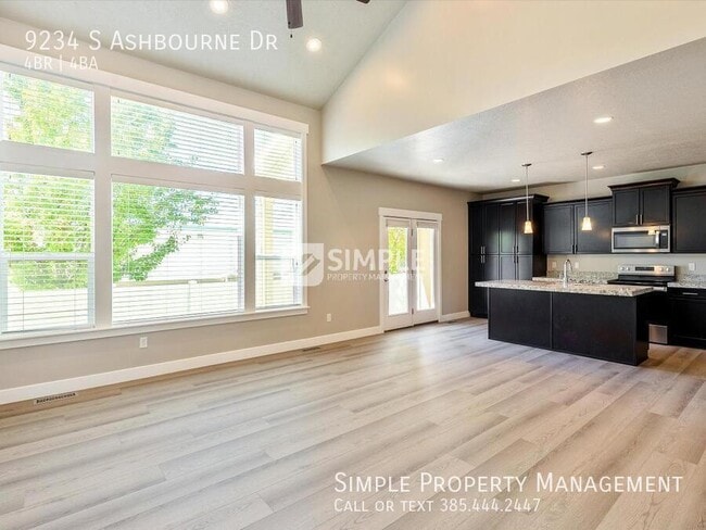 Building Photo - 9234 Ashbourne Dr