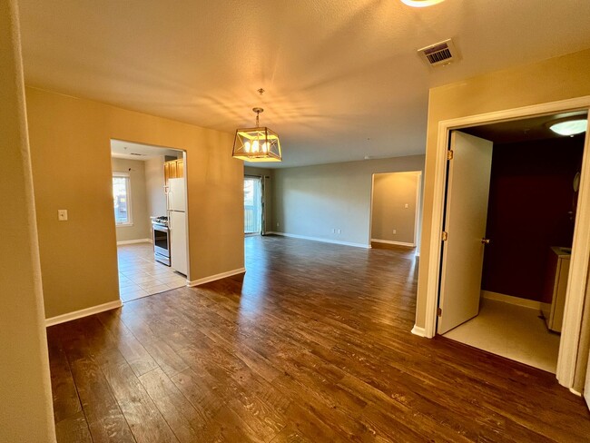 Building Photo - Condo for Rent in New Castle