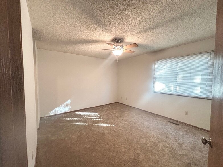 Building Photo - 6269 Magda Dr