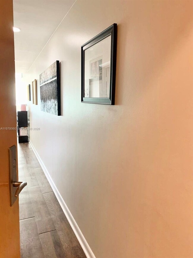 Building Photo - 253 NE 2nd St