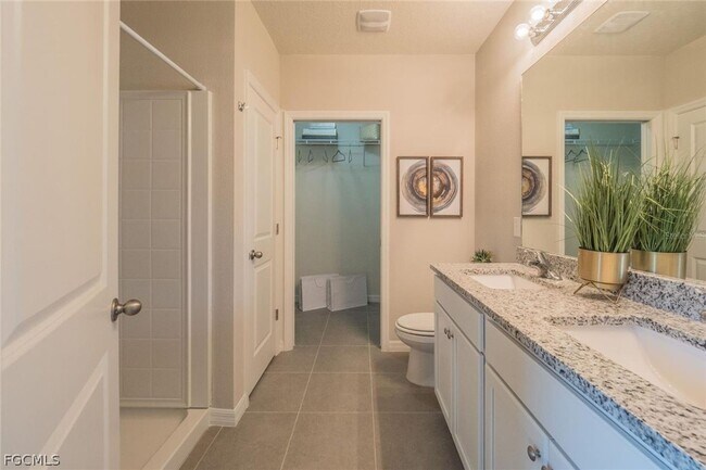 Building Photo - 1913 NE Juanita Pl