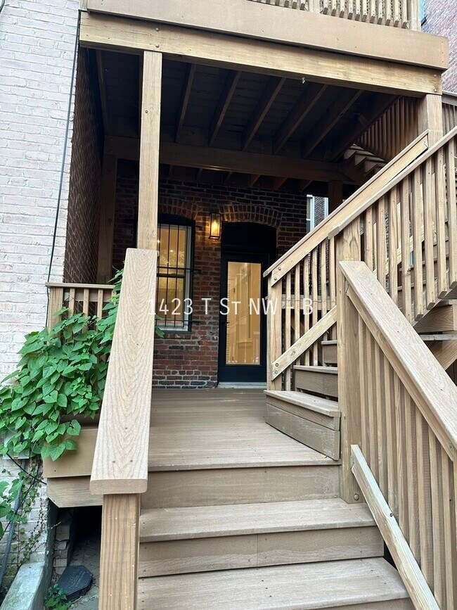 Building Photo - 1423 T St NW