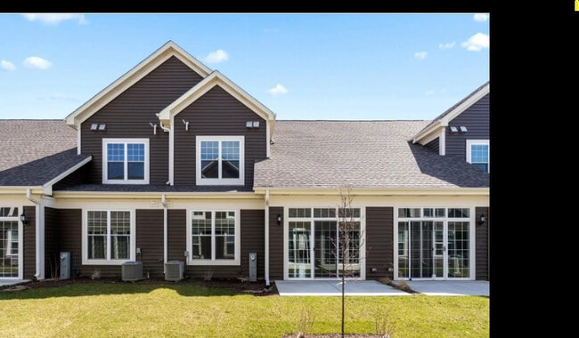 Building Photo - 711 Verandah Dr