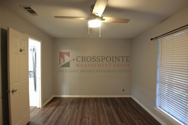 Building Photo - Tour Today! Adorable 3 Bedroom 2 Bath Home...