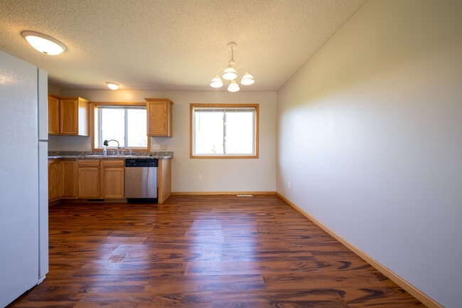 Building Photo - 1254 Willow Trail