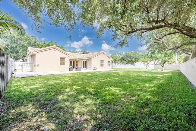 Building Photo - 1840 SW 135th Way