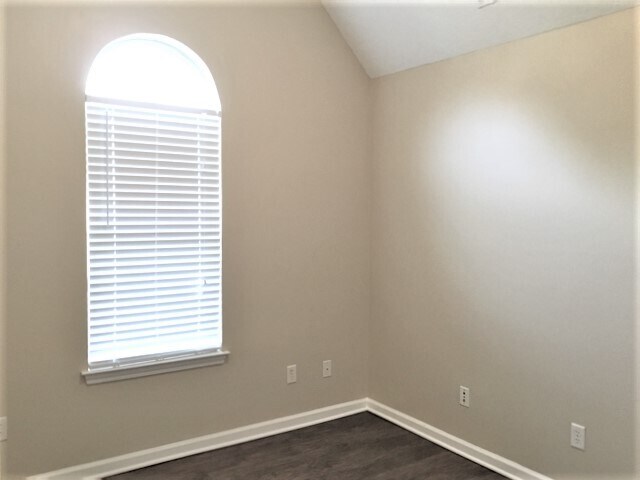 Building Photo - 1406 Siskin Dr