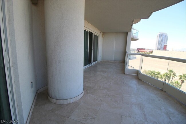 Building Photo - 2777 Paradise Rd
