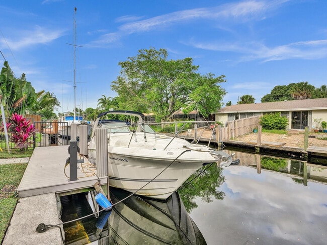 Building Photo - 937 SW 17th St