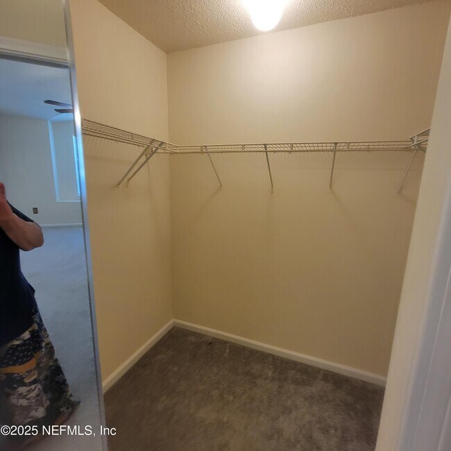 Building Photo - 1714 Chandelier Cir E