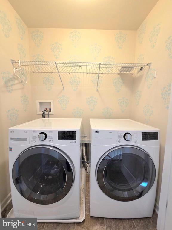 Building Photo - 1113 Red Hawk Way