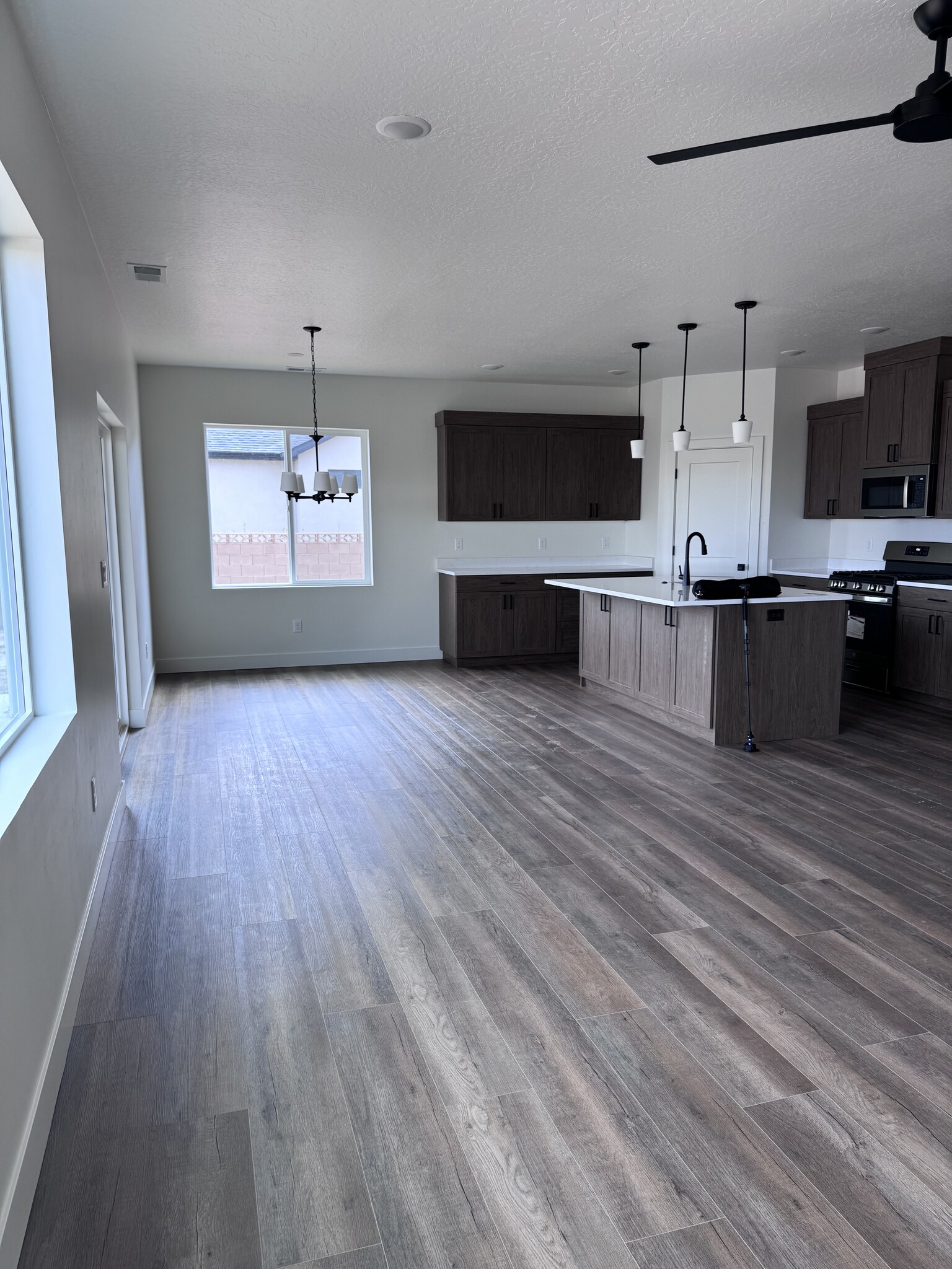 Kitchen Living Dining Room - 4404 W 300 N