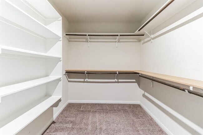 Building Photo - 13745 Fallsprings Way