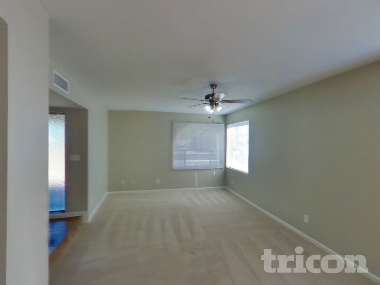 Building Photo - 6317 W Desert Hills Dr