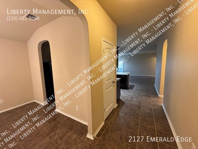 Building Photo - 2127 Emerald Edge