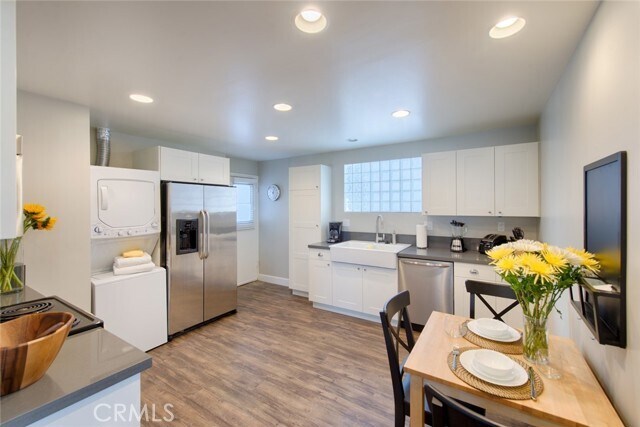 Building Photo - 113 29th St