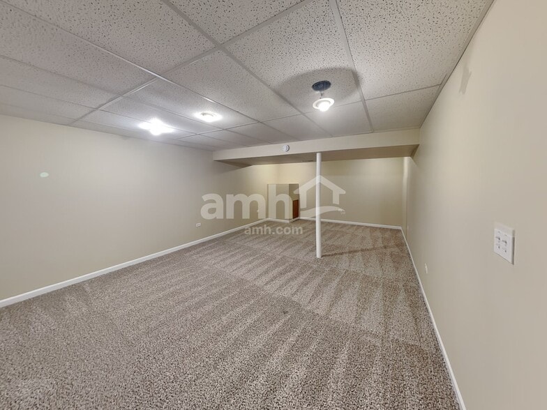 Building Photo - 16020 S Lexington Dr