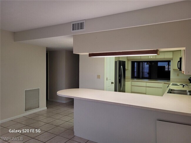 Building Photo - 4019 SE 20th Pl