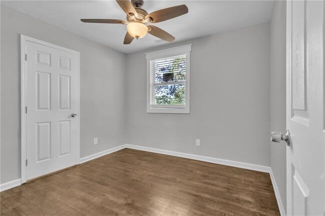 Building Photo - 859 Belgarde Pl SE