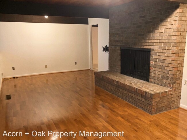 Building Photo - 4 br, 2.5 bath House - 25 Scott Place